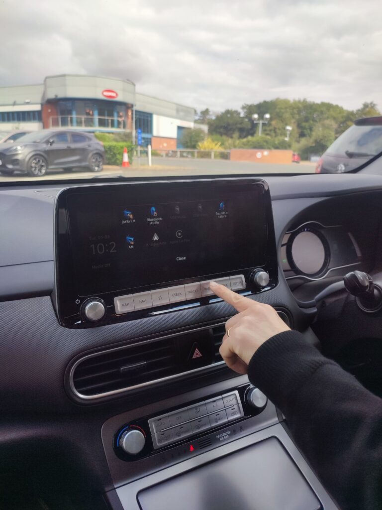 Infotainment and media screen of a Kona EV